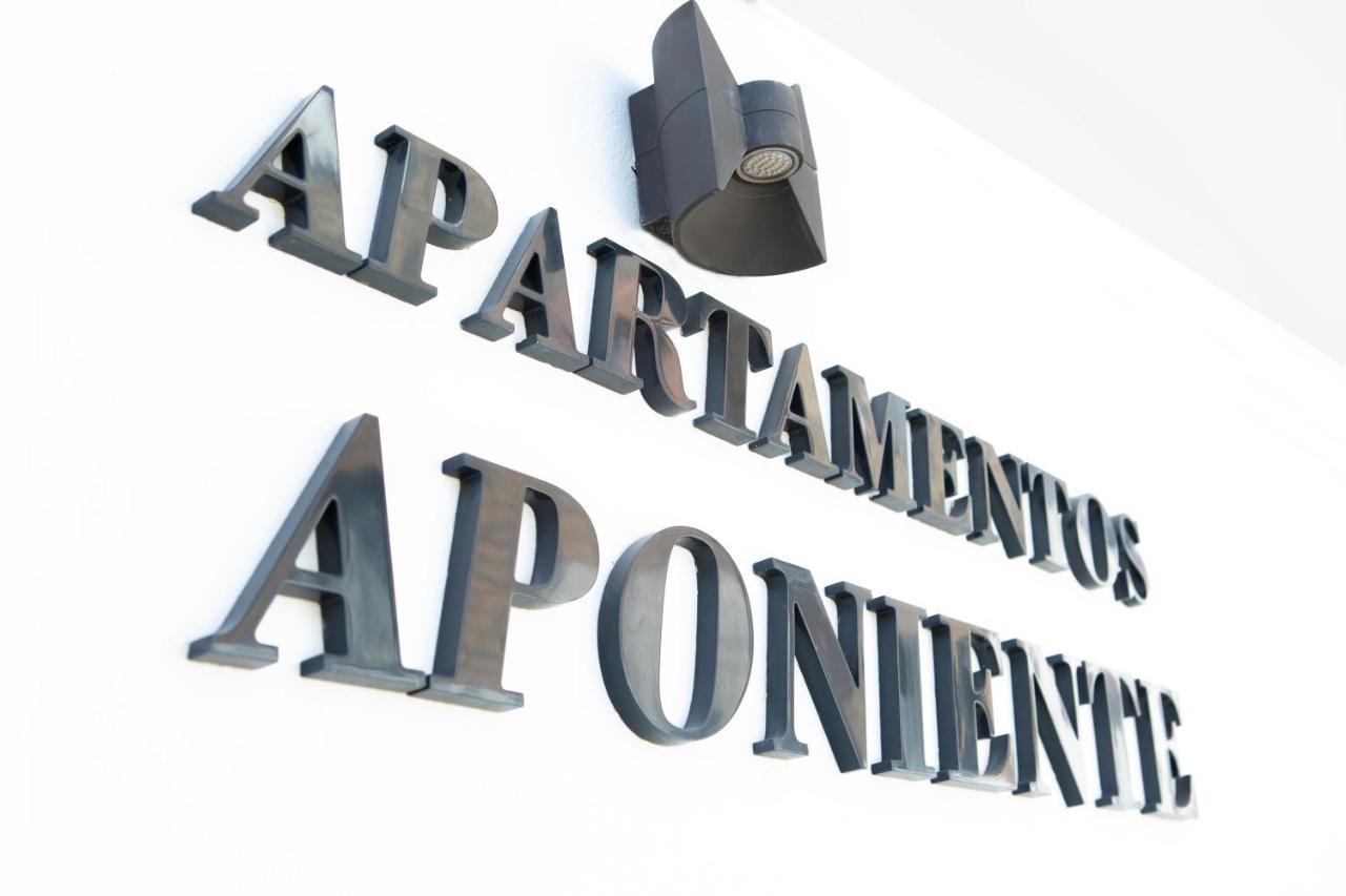 Apartamentos Aponiente Conil De La Frontera Exterior foto